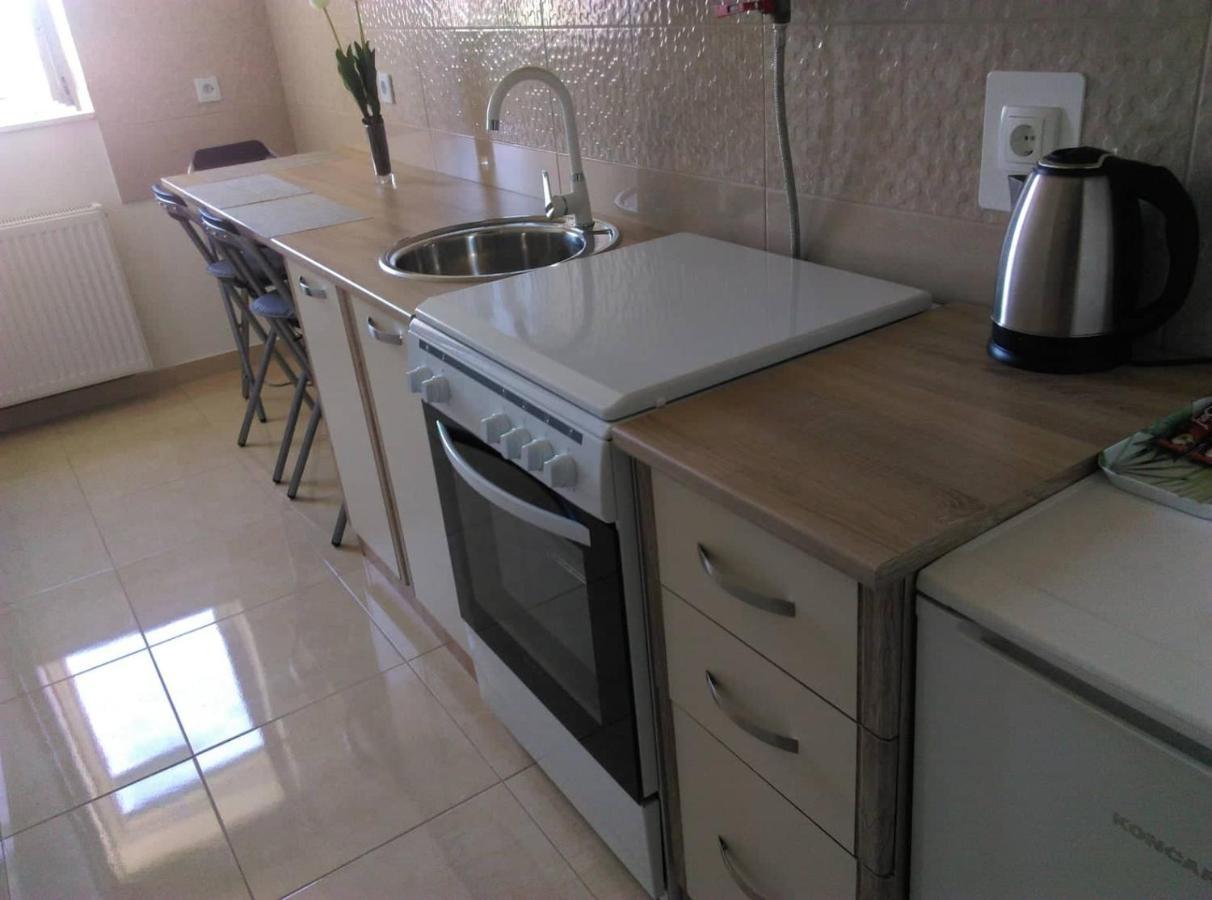 דארובר Studio Apartman Zdral מראה חיצוני תמונה