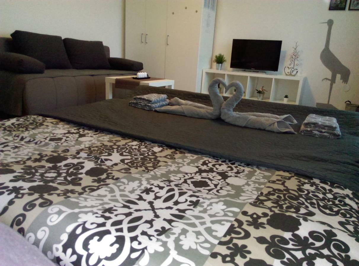 דארובר Studio Apartman Zdral מראה חיצוני תמונה